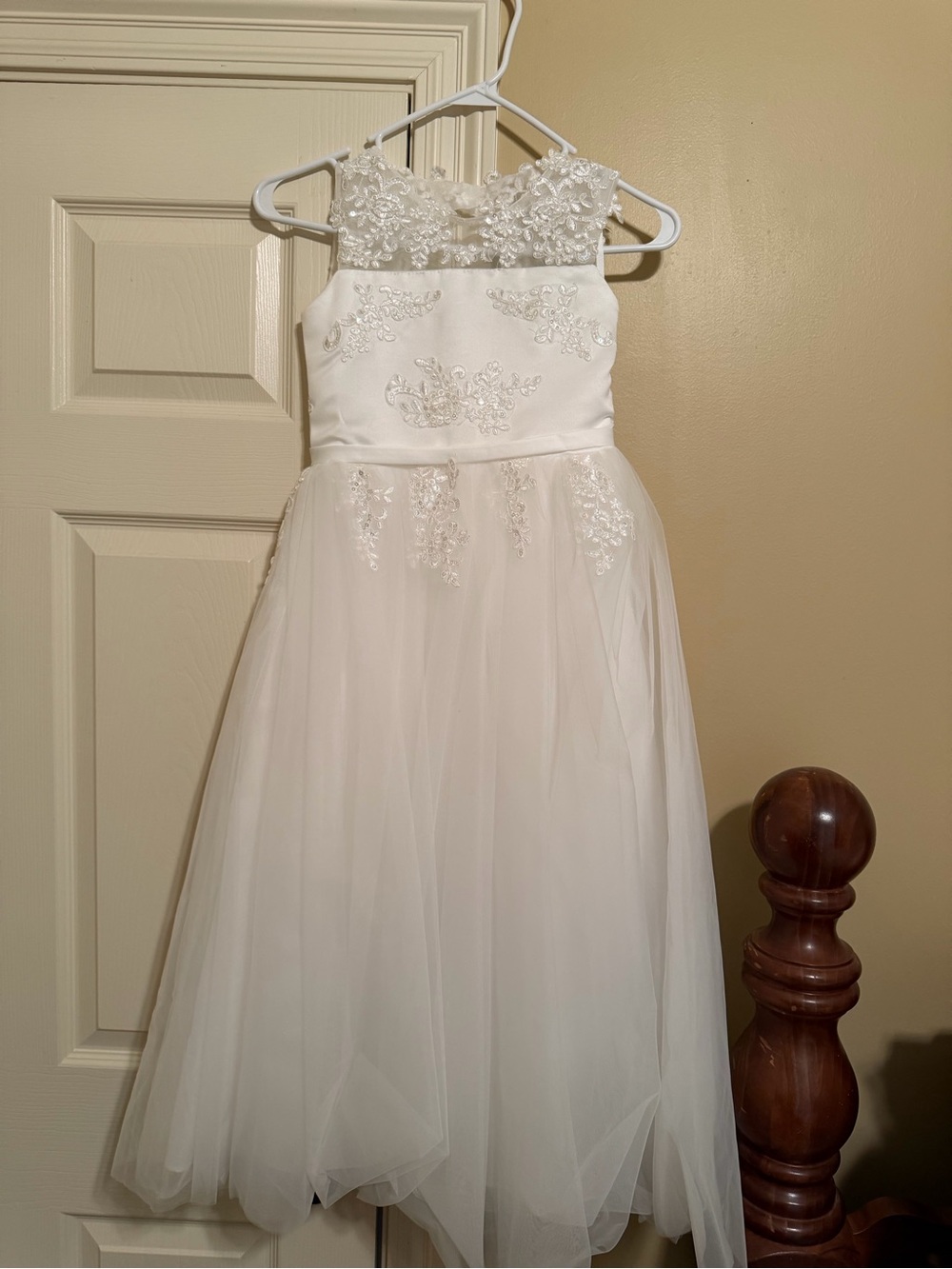 White Floral Appliqué Tulle flower girl dress